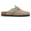 Image de Sabots en cuir suédé riveté femme Birkenstock Boston Marron 36 Étroit 1030418