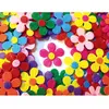 Image de Fleurs en feutre colorées, lot de 100 Eduplay-370158