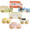 Image de Set de 7 voitures rétro en bois FSC
