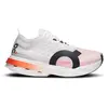 Image de Chaussures de running femme On-running Cloudboom Strike 1 3WE30470462 Blanc 38,5