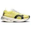 Image de Chaussures de running femme On-running Cloudboom Strike 1 3WE30473331 Jaune 40,5