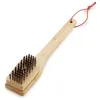 Image de Brosse de nettoyage - poignée bambou 30 cm Weber