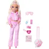 Image de Barbie Dream Besties Wochenendausflug  Malibu  Modepuppe mit 7 Zubehörteilen zum Thema Reisen