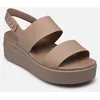 Image de Crocs Brooklyn Low Wedge W par Crocs Marron 37 - 38 Femme