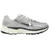 Image de Nike Air Zoom Vomero 5 Poussière de Photon Argent Métallisé Baskets Femme Chrome Gridiron Voile FD0884-025 36