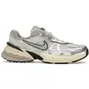 Image de Nike, Femmes, Baskets, Damen-Sneaker V2K Run, Blanc, Argent, (44.5)