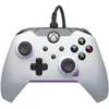Image de PDP Contrôleur filaire Kinetic White XBOX Series X (Xbox One X, Xbox Series S, Xbox Series X), Manette, Violet, Blanc
