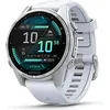Image de Garmin Fenix 8 43 mm argent avec bracelet en silicone pierre blanche [Wi-Fi] en occasion ou reconditionné