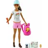 Image de Barbie Bien-être coffret Randonnée avec poupée brune, figurine chiot, 9 accessoires inclus