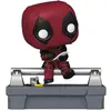 Image de Funko Marvel POP! Deluxe Vinyl figurine Deadpool on Bridge 9 cm
