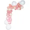 Image de Décoration avec guirlande organique et ballon blanc et rose gold (x1) REF/50516