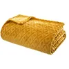 Image de Atmosphera - Plaid en flanelle détails losanges en 3D - 230x180 cm - Jaune ocre