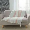 Image de Plaid à pompons coton tissé Indira rose 125x150 cm