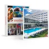 Image de SMARTBOX - Coffret Cadeau Séjour pour 2 adultes et 1 enfant avec accès à l'Aquaboulevard près de Paris-Séjour