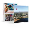 Image de SMARTBOX - Coffret Cadeau Vol en montgolfière au-dessus des châteaux de la Loire avec dégustation de vin pour 2 personnes-Sport & Aventure