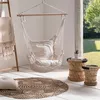 Image de Fauteuil suspendu bohème 2 coussins écru design macramé