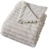 Image de Enjoy Home - Plaid SELA imitiation fourrure côtélée et flanelle - 150 x 125 cm - Beige - SELA