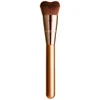 Image de Pinceau fond de teint inspiré du Gua Sha - Clarins