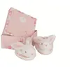 Image de Doudou et Compagnie Coffret chaussons lapin bonbon rose