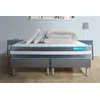 Image de Matelas 160 x 200 cm Bodyform - Mousse à mémoire de forme - Ep : 20 cm - sommier Gris avec 2 oreillers et couette