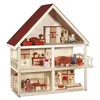 Image de Maison de poupée ROBA 3 niveaux 4 poupées 21 meubles en bois naturel et rouge avec balcon dès 3 ans