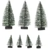 Image de 7 petits sapins décoratifs enneigés 5 cm et 10 cm