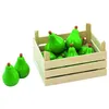 Image de Goki - 2040780 - Jeu D'imitation - Commerçant - Poires Dans Une Caisse De Fruits