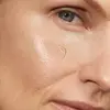 Image de Mádara Skinonym Fond de Teint Semi-Mat aux Peptides 30 ml