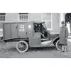 Image de Model T 1917 Ambulance With Us Medical Personnel- 1:35e - Icm
