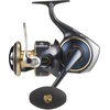 Image de Moulinet Spinning Mer Daiwa Saltiga 2025 : Frein - 25kg, Poids - 670g, Ratio - 4.8:1, Récupération - 94cm, Taille Moulinet - 8000