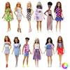 Image de Mattel Barbie poupée Fashionista - robe violet et blanc