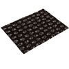 Image de Tapis Grand chien Vetbed® Isobed SL L 150 l100cm noir pattes grises - Tapis pour Chien