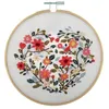 Image de Kit de Broderie "Floral Heart" avec Cercle en Bois de 15cm   Trimits | Un Projet Élégant et Relaxant(...) - 45 Floral Heart