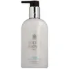 Image de Molton Brown, Crème pour les mains, Handlotion Coastal Cypress & Sea Fennel (300 ml)