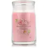 Image de Yankee Candle, Bougie parfumée, Duftkerze Fresh Cut Roses Signature Large Jar (567 g)