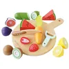 Image de Plance a decouper avec aliments en bois