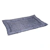 Image de Flamingo Tapis rafraîchissant Fresk Drop gris, taille XL : L 116 x l 76 cm chien
