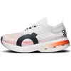 Image de ON Cloudboom Strike Blanc Noir Baskets Femme 3WE30470462 37