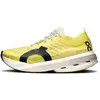 Image de ON Cloudboom Strike Limelight Wolf Baskets Homme Jaune 3ME30483331 44.5