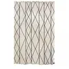 Image de tapis salle à manger 200x300 fait main en laine beige et noir motif scandinave