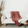 Image de Plaid 140x200 cm en polyester rose et blanc
