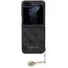 Image de Guess Coque pour Samsung Galaxy Z Flip 5 Édition 4G Charm avec Pendentif Gris