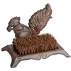 Image de Brosse nettoyage chaussure en fonte et fibre de coco Ecureuil