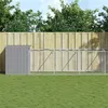 Image de vidaXL Niche pour chien avec cour gris clair 110x609x110 cm, cage pour chien, abri pour chien, maison pour animaux, cages 3189085