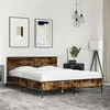 Image de vidaXL Bedframe bewerkt hout metaal gerookt eikenkleurig 140x200 cm3279999