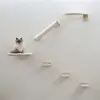 Image de Kerbl Rocky - Griffoir mural pour chat - Bois massif naturel et blanc - 6 pièces