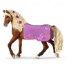 Image de Schleich 42468 - Paso Fino Étalon - Couverture violette