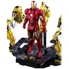 Image de Figurine Hot Toys MMS462D22 - Iron Man 2 - Iron Man Mark 4 With Suit-Up Gantry