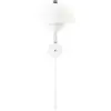 Image de Applique murale avec prise blanc mat Flowerpot VP8 - &tradition
