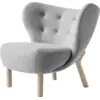 Image de Fauteuil en laine gris et pieds en chêne naturel Little Petra - &tradition